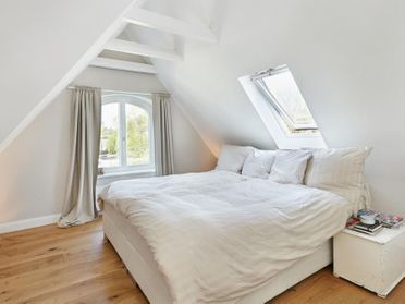 Dachbodenausbau | Zimmerei & Holzbau Thorsten Claaßen in Barßel - Harkebrügge | Dachboden Schlafzimmer 